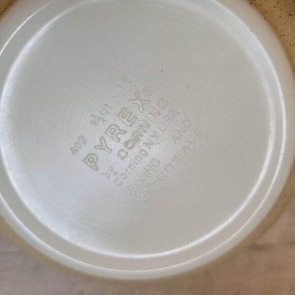 Vintage Pyrex 402 Mixing Bowl By Corning Beige With Blue Floral Design - Picture 3 of 6